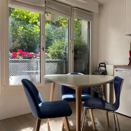 Sublime 2 P 36 M2 14 Alesia Neuf Climatise Parigi